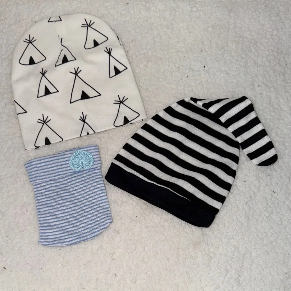 Set of Baby‎ Beanies Newborn Hat NWOT